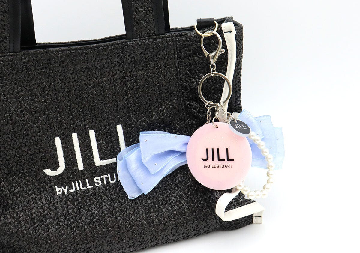 黒いバッグにJILL 黒いバッグにJILL