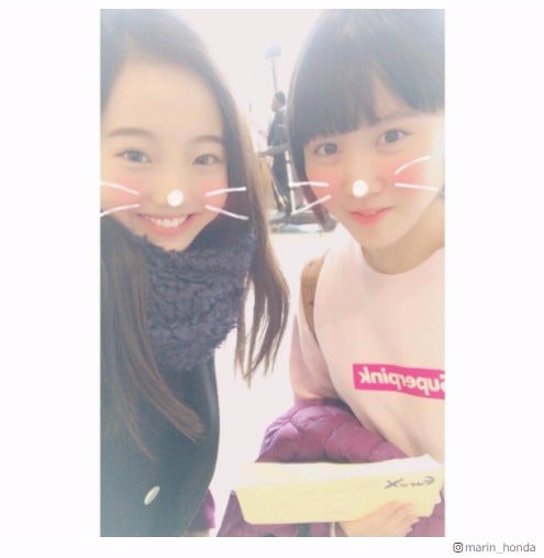 フィギュア・本田真凜＆卓球・平野美宇、偶然2ショットに反響「スケールが違う」「可愛すぎる」