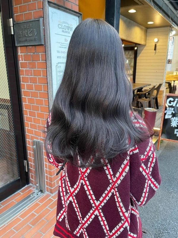 人気のオリーブ系ヘアカラー15選 大人のこなれ感を演出できるおすすめの髪色 モデルプレス 人気のオリーブ系ヘアカラー15選 大人のこなれ感を演出できるおすすめの髪色 モデルプレス