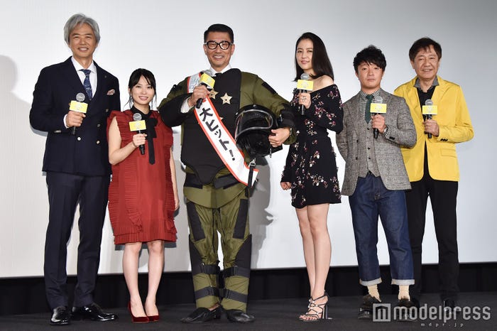 時任三郎、志田未来、中井貴一、長澤まさみ、濱田岳、君塚良一監督 (C)モデルプレス