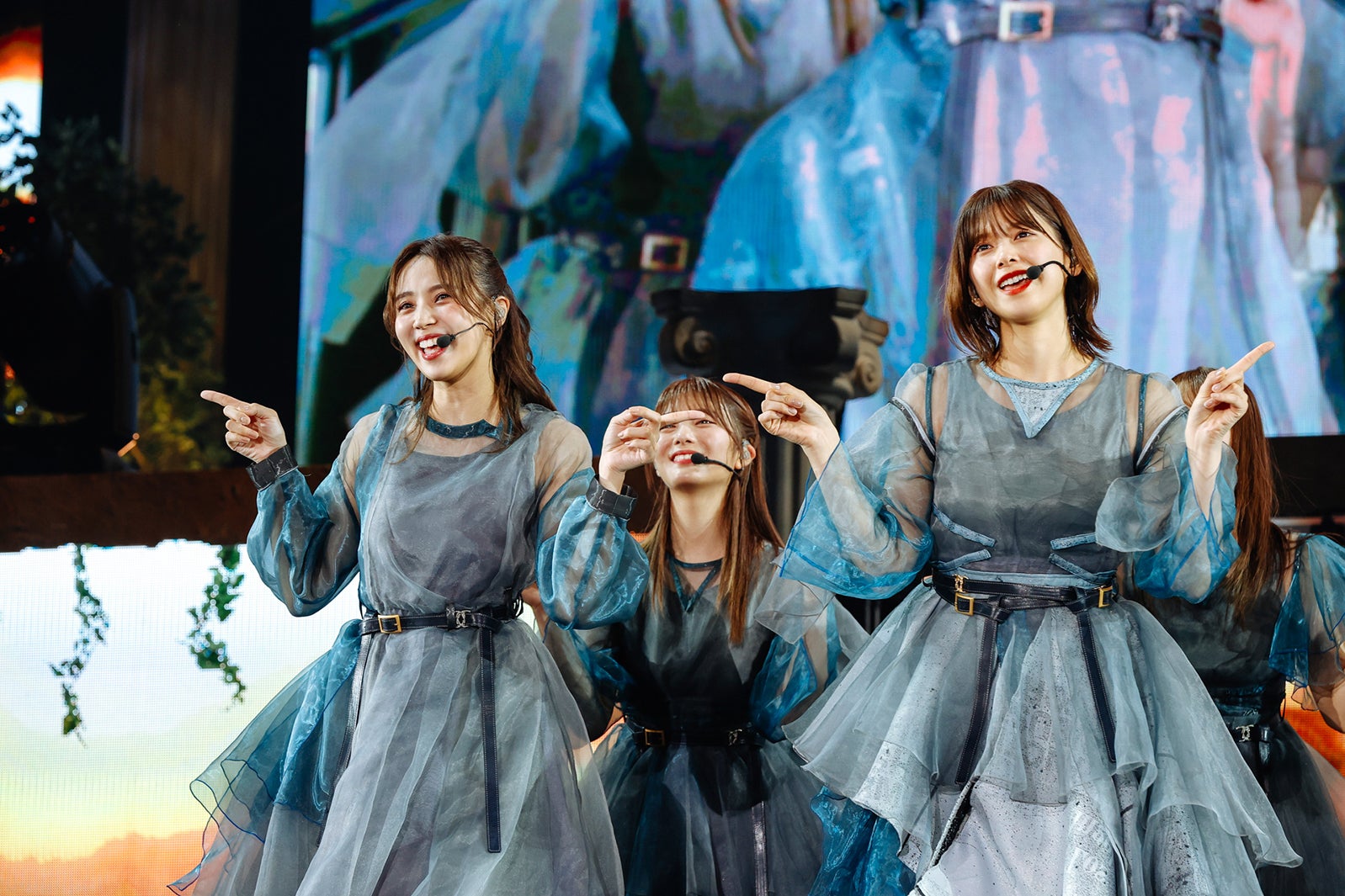 小林由依、渡邉理佐／撮影：上山陽介