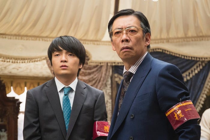 岡山天音、生瀬勝久「貴族探偵」第1話より(画像提供:フジテレビ)