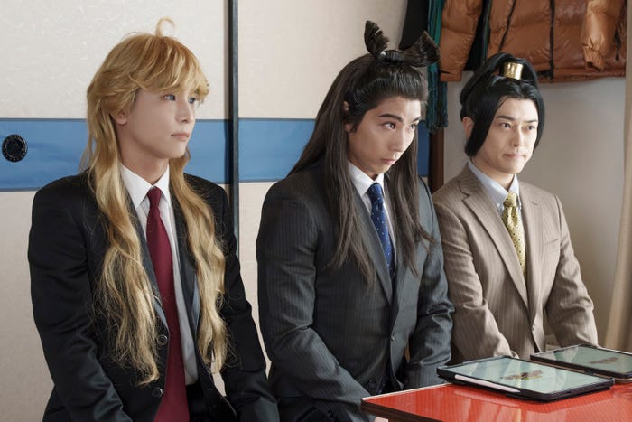 岩田剛典、賀来賢人、勝地涼「聖☆おにいさん」より(C)中村光/講談社(C)2024映画「聖☆おにいさん」製作委員会