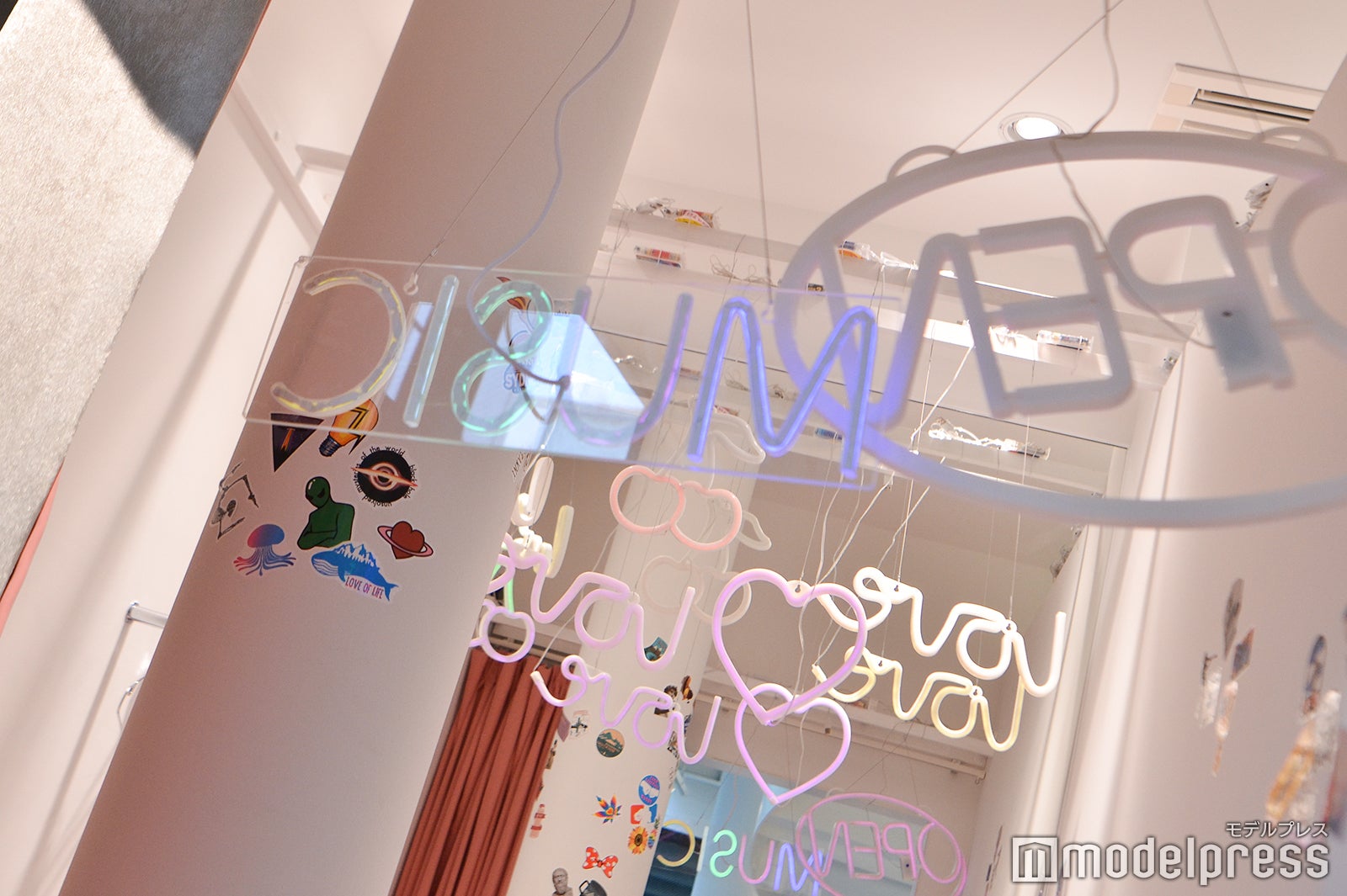 試着室内の様子／『SHEIN TOKYO』（C）モデルプレス