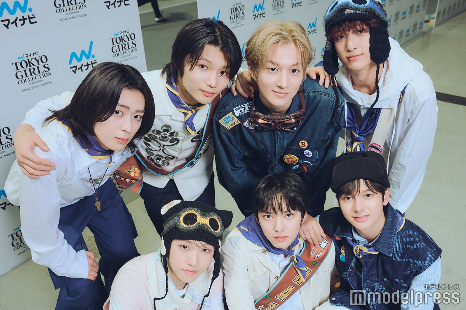 NAZE／（後列）カイセイ、ユウヤ、ユンギ、キムゴン（前列）アト、ドヒョク、ターン（C）モデルプレス