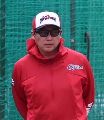 広島・新井監督 新加入の辰見「速いね。速い。やっぱり武器になるね」 坂倉「腰が据わったいいスイングをしてる」【一問一答】