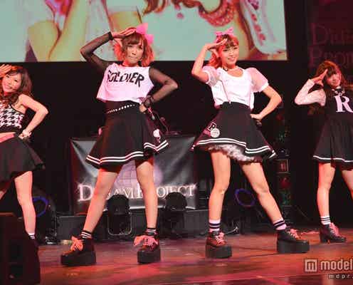 ギャルモデルからイメチェンの清純派アイドル、ミニスカで美脚披露 2300人が熱狂
