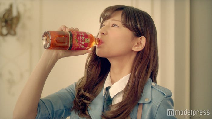 西内まりや/新CM「ティーガール 春」篇より