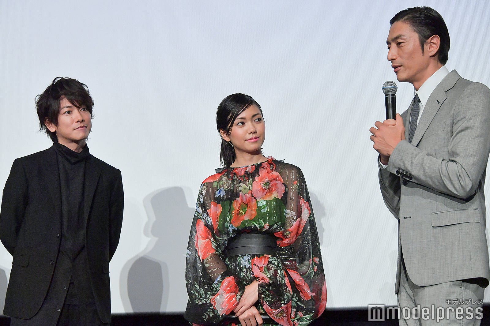 佐藤健、二階堂ふみ、伊勢谷友介 （C）モデルプレス