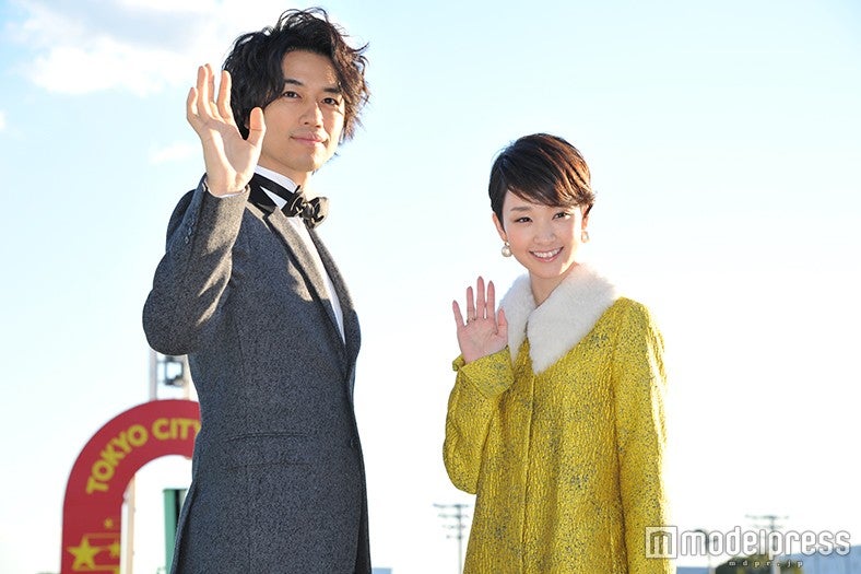 斎藤工、剛力彩芽（C）モデルプレス