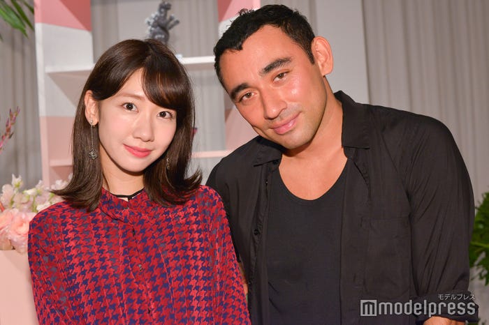 柏木由紀、ニコラ・フォルミケッティ(C)モデルプレス