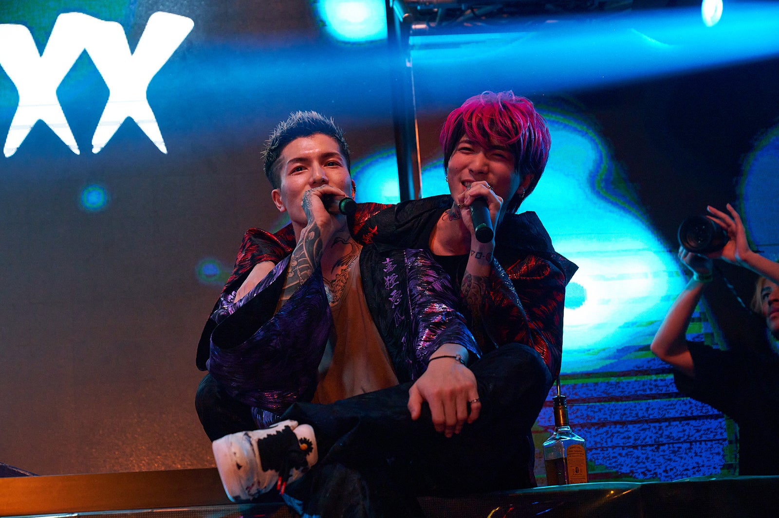 DJふぉい、DJまる「レペゼン恐怖のカウントダウンライブ ～ガチで生配信～」（提供写真）