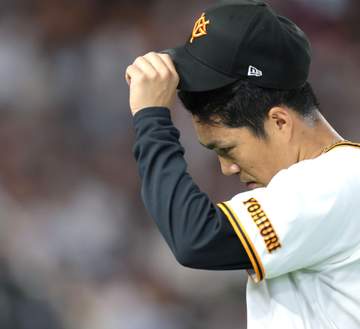 巨人が首位攻防3連戦で痛恨の負け越し 12安打10失点の大敗 先発・則本が5回8失点の乱調