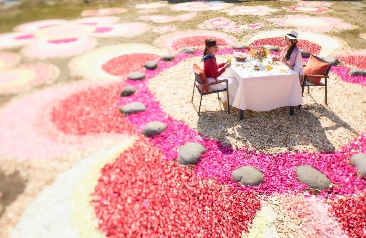 花咲く朝食／画像提供：星野リゾート