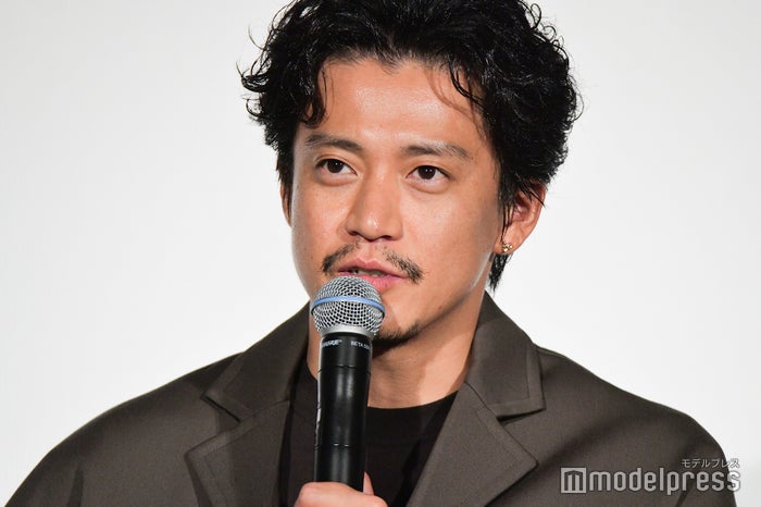 小栗旬 山田優アカウントで初インスタライブが話題 実兄も登場で 小栗ファミリーすごい モデルプレス