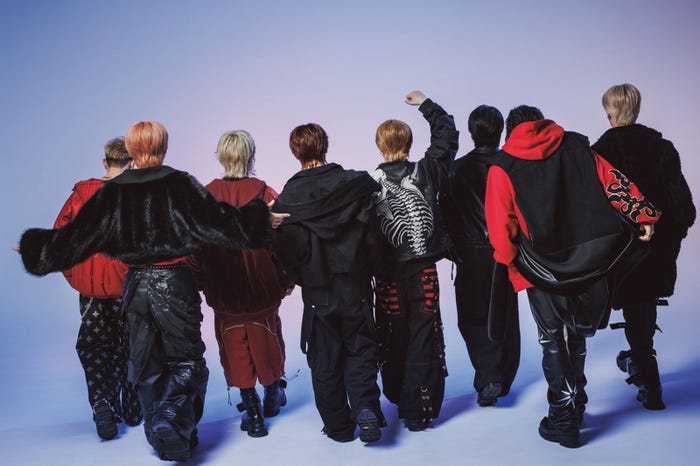 MAZZEL「モデルプレスカウントダウンマガジン vol.9」より(東京ニュース通信社刊)