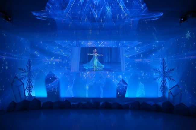 「アナと雪の女王」特別映像シアター（C）Disney