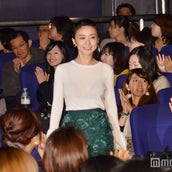 大島優子 透けブラ 大胆衣装で登場 男性共演者陣が興奮 困惑 すっごい見ちゃった モデルプレス