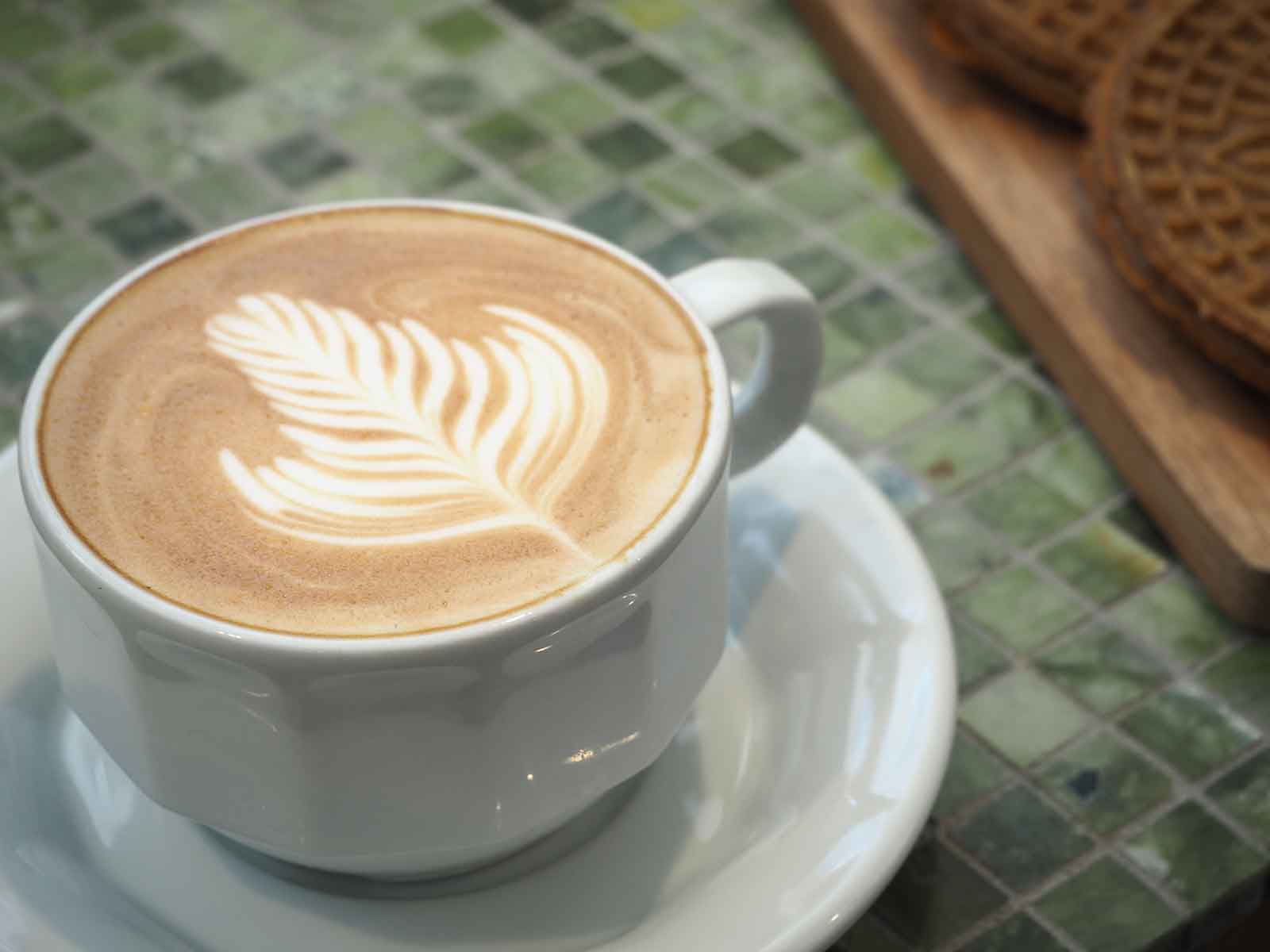 カフェ／画像提供：株式会社オネスト