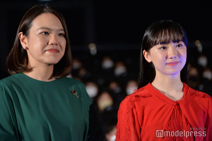 辻村深月、芦田愛菜(C)モデルプレス