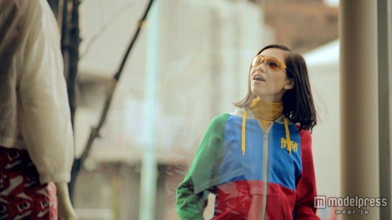 水原希子／新CM「“Tokyo Pop” Zoff Running篇」