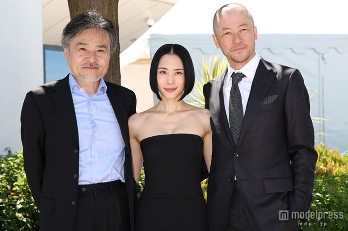 「第68回カンヌ国際映画祭」に登場した(左から)黒沢清監督、深津絵里、浅野忠信/(C)Kazuko Wakayama