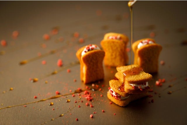 敏腕バイヤーが選んだ絶品スイーツ&グルメが「今だけ」大阪に集合♡