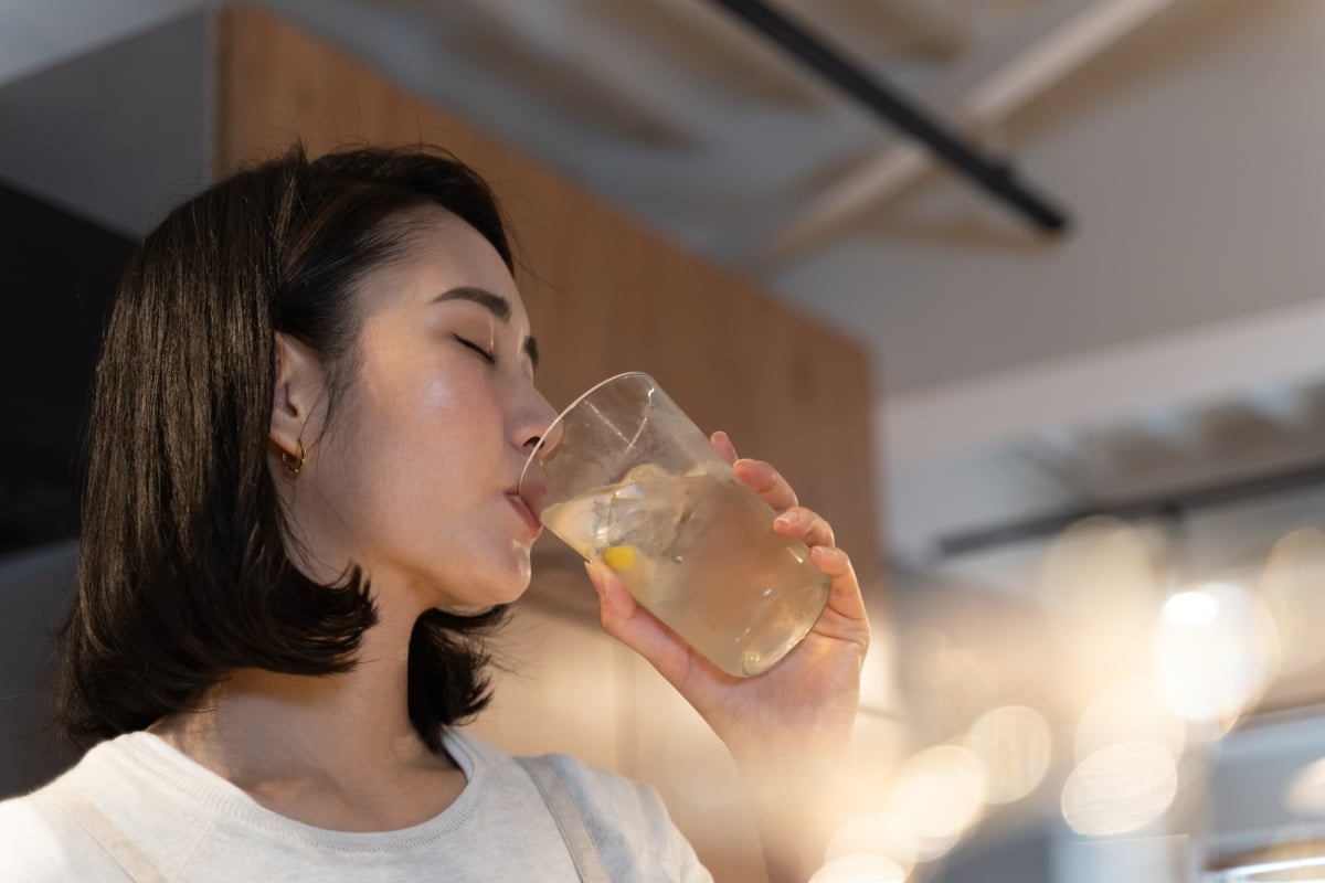 毎日のご褒美にお酒を飲みたい でも旦那から お酒を飲みすぎ と忠告されてムシャクシャ モデルプレス