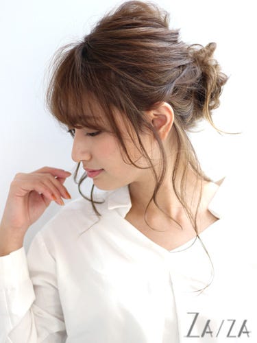 韓国風ロングヘアアレンジ集 ルーズ感を出した髪型で簡単に叶えるこなれ大人スタイル モデルプレス