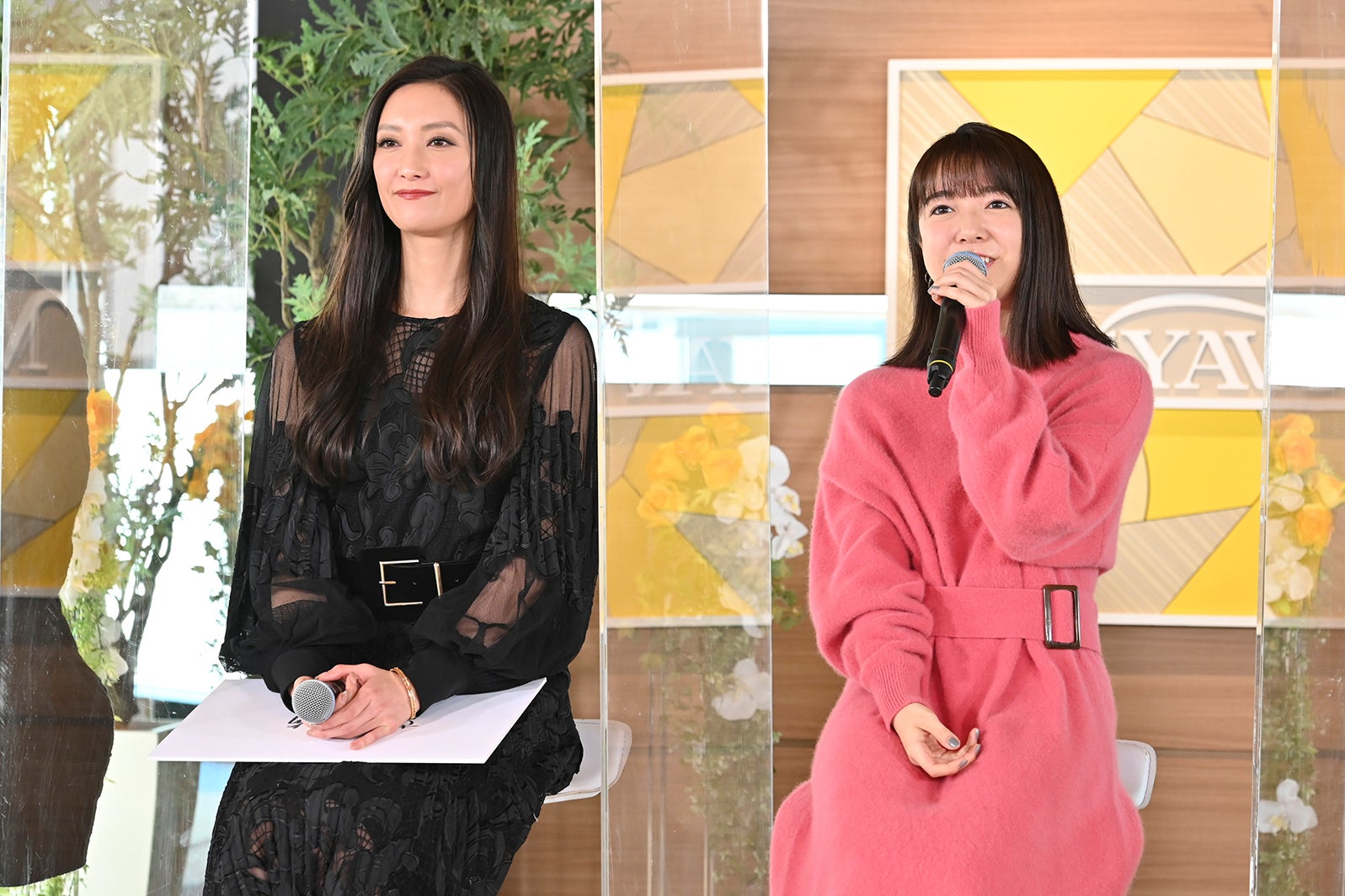 菜々緒、上白石萌音（C）TBS