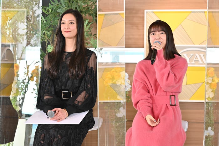 菜々緒、上白石萌音(C)TBS