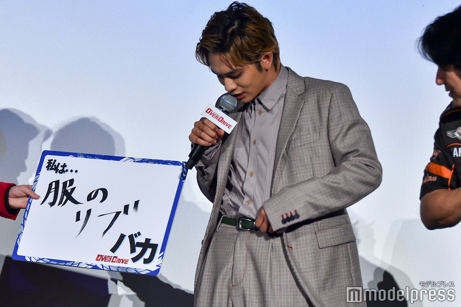 服のリブへの愛を語る北村匠海その2 （C）モデルプレス