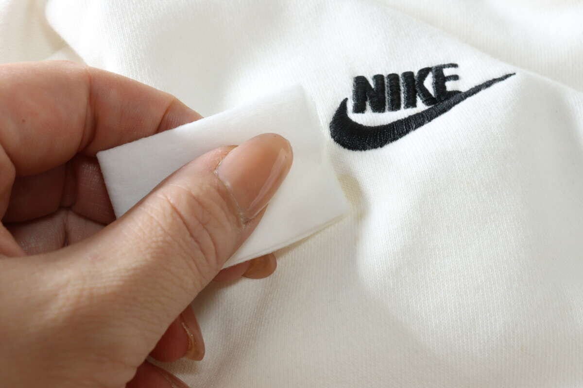 セリア 衣類用シミ取りシート セリアの衣類用シミ取りシートを使う