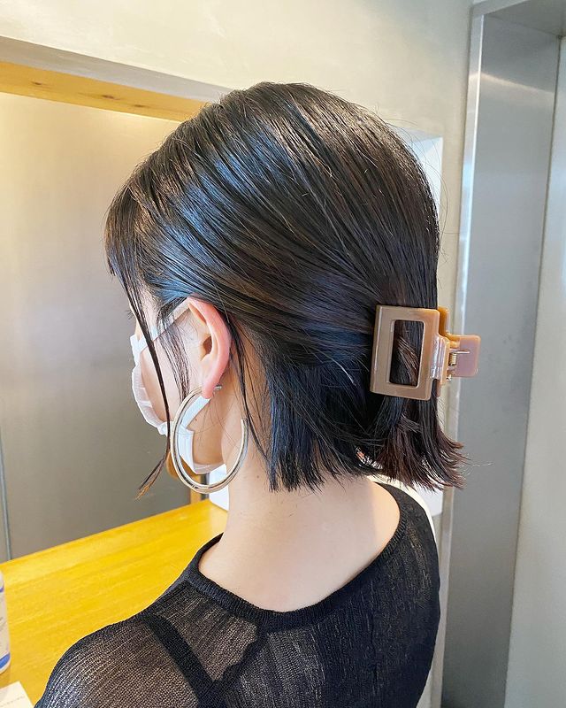 まとめ髪はバンスクリップ簡単に 仕事場に適した印象が良い人気ヘアスタイル10選 モデルプレス まとめ髪はバンスクリップ簡単に 仕事場に適した印象が良い人気ヘアスタイル10選 モデルプレス