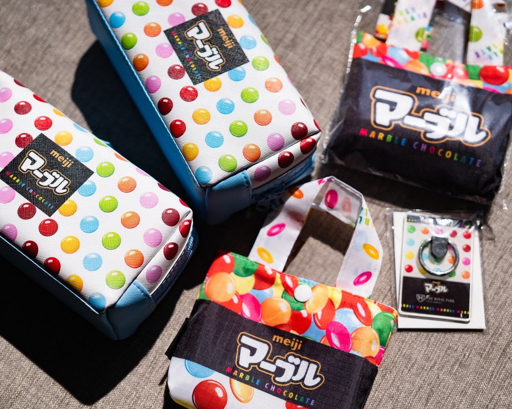 スマホリングやエコバッグは持ち帰り可／画像提供：ロイヤルパークホテルズアンドリゾーツ