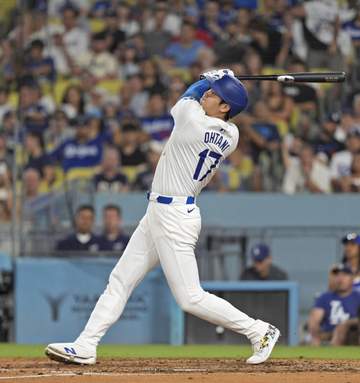えっ来てたの！？大谷翔平を世界的人気歌手がスタンドから観戦「大物でもスタンドから見るんですな」白のTシャツ姿でも溢れるオーラに騒然「スーパークール」