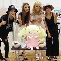 Dream Ami（中右）のイベントに駆けつけたメンバーのShizuka（中左）、Aya（右）、Erie（左）【モデルプレス】