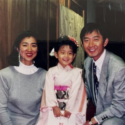 すみれ、亡き母の誕生日に“幼少期ショット”公開「なんて可愛いの」父・石田純一の姿も