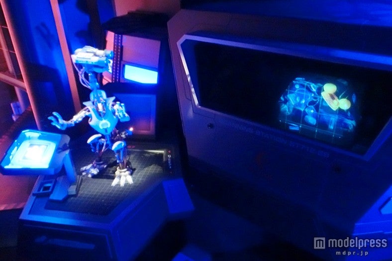 手荷物検査ロボット／スター・ツアーズ：ザ・アドベンチャーズ・コンティニュー