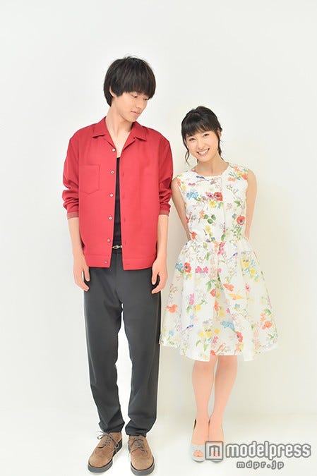 (左から)山崎賢人、土屋太鳳