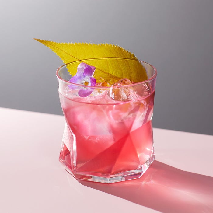 ティバーナ スプリッツァー さくら アリュール 1,944円/画像提供:スターバックス コーヒー ジャパン