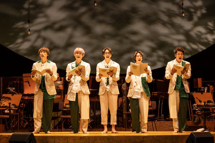 2023年舞台写真(左から)越岡裕貴、松崎祐介、太田基裕、辰巳雄大、福田彩佳/撮影:岡 千里