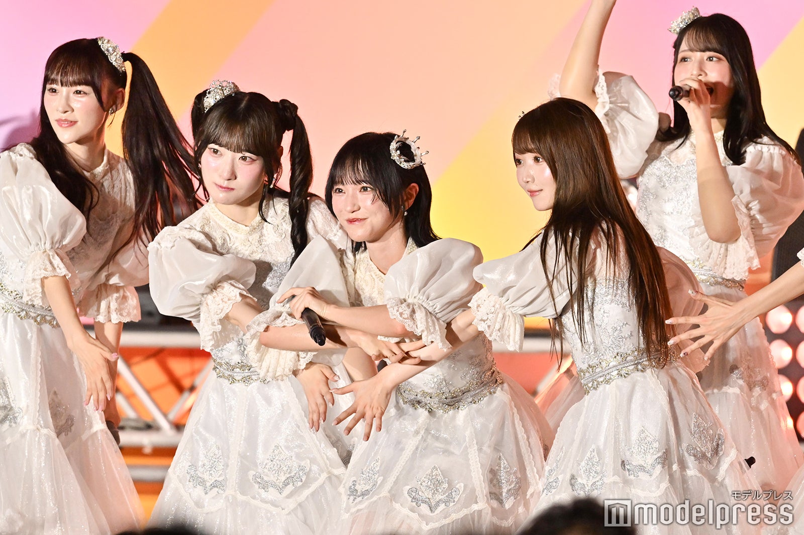 ＝LOVE（C）モデルプレス