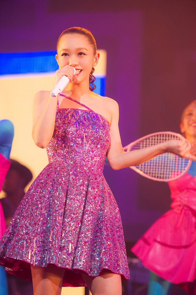 画像2 9 西野カナ 全47都道府県でライブ達成 キュートな衣装に次々変身 モデルプレス