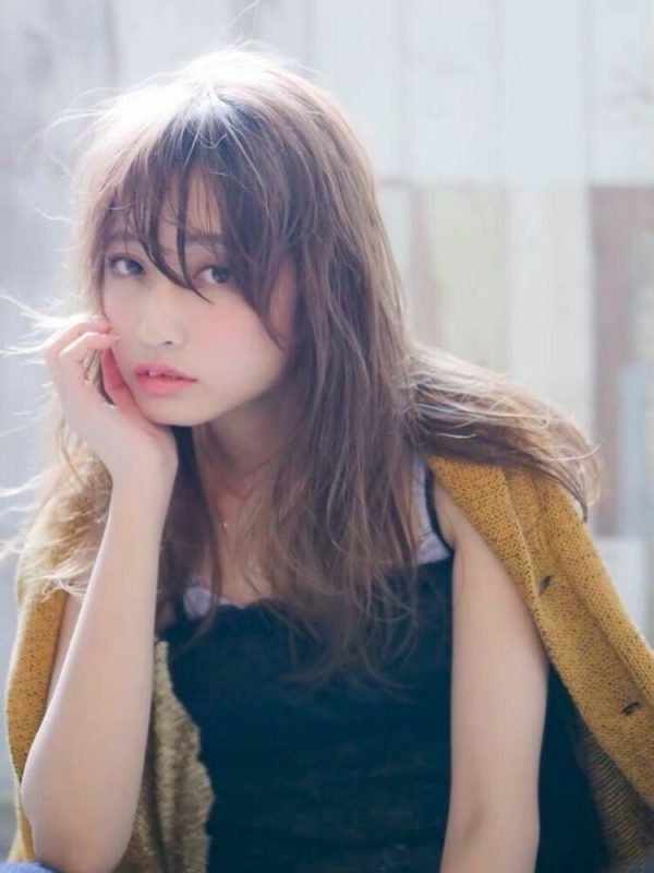 猫っ毛さんにおすすめの髪型16選 柔らかい髪だから出来るふんわりヘアスタイル モデルプレス 猫っ毛さんにおすすめの髪型16選 柔らかい髪だから出来るふんわりヘアスタイル モデルプレス