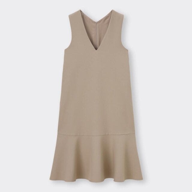 GU　ラクしてキレイ　マストバイワンピース　マーメイドジャンパードレス　Vネック