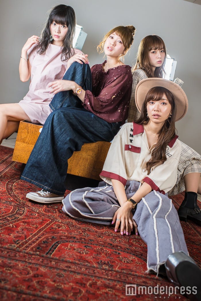SILENT SIREN(左から)あいにゃん、すぅ、ゆかるん、ひなんちゅ (C)モデルプレス