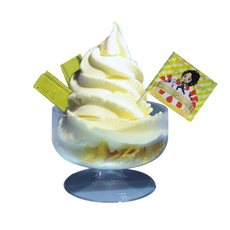 誕生日当日限定バースデーパフェ ハンジ各550円（税込）／「進撃の巨人 attack on titan in JOYPOLIS- Season 2 -」：（C）諫山創・講談社／「進撃の巨人」製作委員会