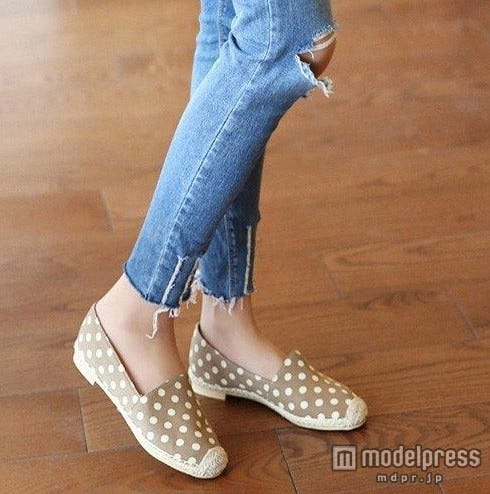 ベージュのドット柄が上品!ドット柄エスパドリーユ「ONE’sSTYLE」5,680円(税込)