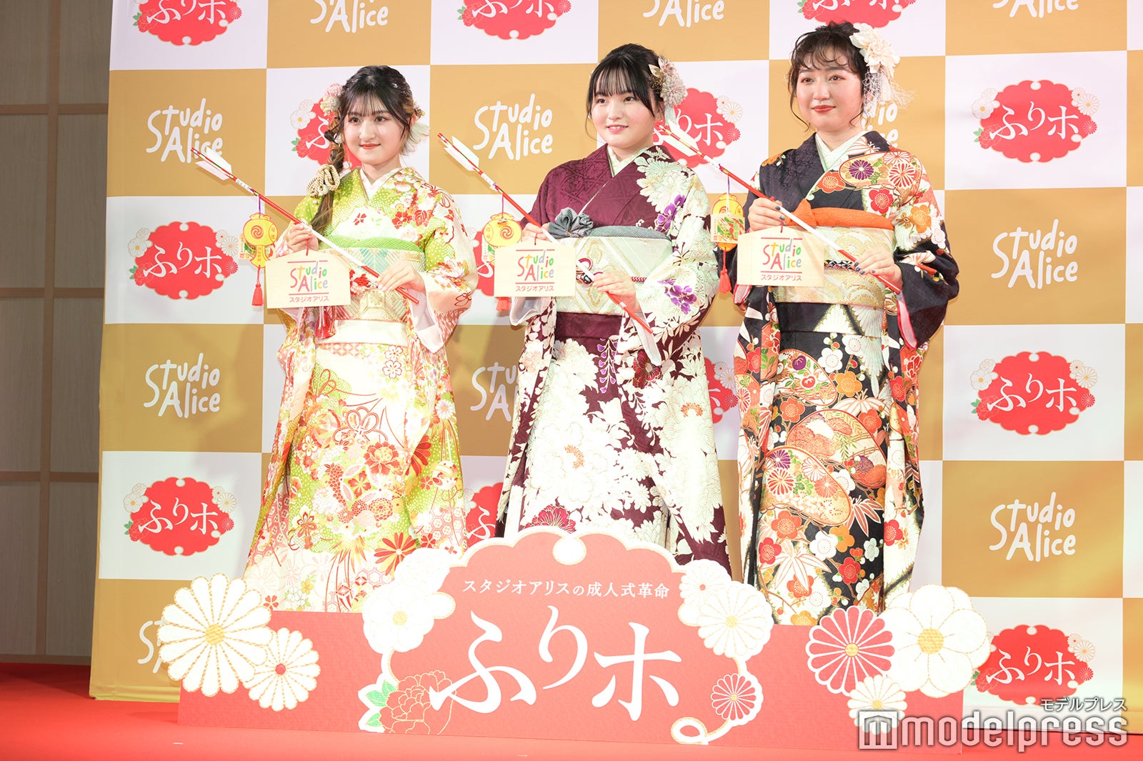 小林星蘭、鈴木梨央、谷花音（C）モデルプレス